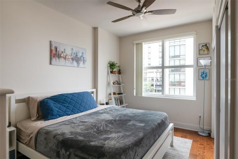 Condo in Tampa, Florida, 2 bedrooms  № 1879526 - photo 12