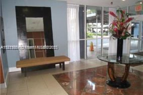 Copropriété à vendre à Miami, Floride: 2 chambres, 84.91 m2 № 1940339 - photo 3