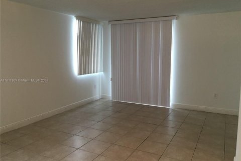 Copropriété à vendre à Miami, Floride: 2 chambres, 84.91 m2 № 1940339 - photo 5