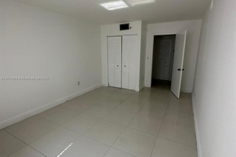 Copropriété à vendre à Miami, Floride: 2 chambres, 84.91 m2 № 1940339 - photo 18