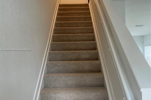 Townhouse in Florida City, Florida 3 bedrooms, 133.13 sq.m. № 1811395 - photo 7