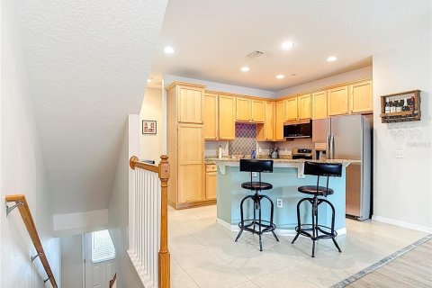 Townhouse in Brandon, Florida 4 bedrooms, 187.94 sq.m. № 2155930 - photo 20