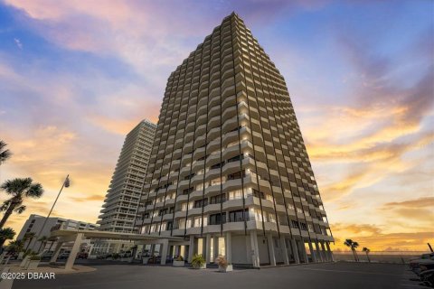 Copropriété à vendre à Daytona Beach, Floride: 2 chambres, 126.35 m2 № 2094228 - photo 3