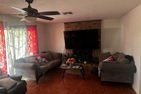 Casa en venta en Orlando, Florida, 4 dormitorios, 173.91 m2 № 2388614 - foto 7