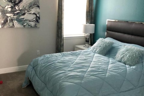 Casa en venta en Kissimmee, Florida, 5 dormitorios, 239.13 m2 № 1899047 - foto 10