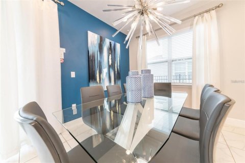 Casa en venta en Kissimmee, Florida, 5 dormitorios, 239.13 m2 № 1899047 - foto 7