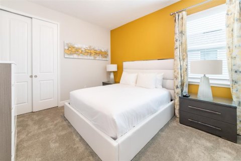 Casa en venta en Kissimmee, Florida, 5 dormitorios, 239.13 m2 № 1899047 - foto 19