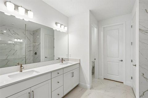 Townhouse in Bradenton, Florida 3 bedrooms, 223.52 sq.m. № 2114371 - photo 15