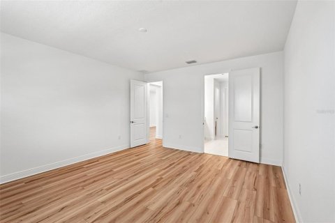 Townhouse in Bradenton, Florida 3 bedrooms, 223.52 sq.m. № 2114371 - photo 13