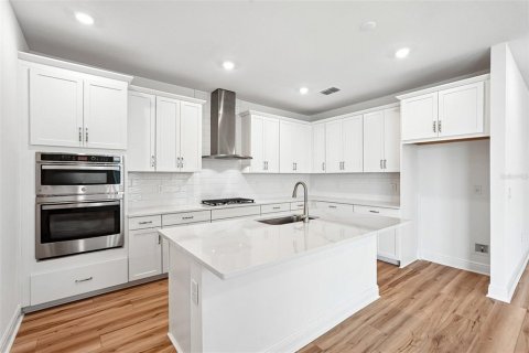 Townhouse in Bradenton, Florida 3 bedrooms, 223.52 sq.m. № 2114371 - photo 3