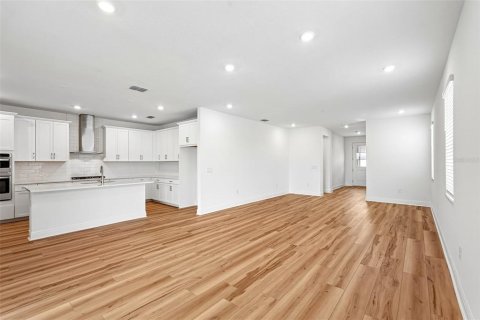 Townhouse in Bradenton, Florida 3 bedrooms, 223.52 sq.m. № 2114371 - photo 11