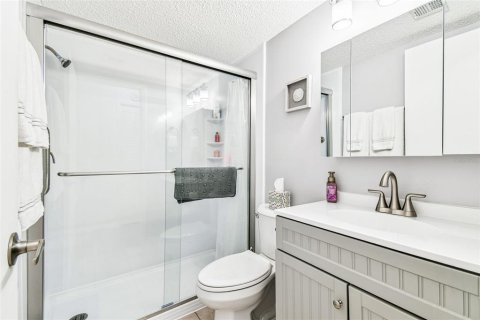 Condo in New Port Richey, Florida, 2 bedrooms  № 1906554 - photo 25