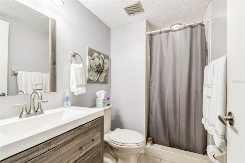 Condo in New Port Richey, Florida, 2 bedrooms  № 1906554 - photo 21