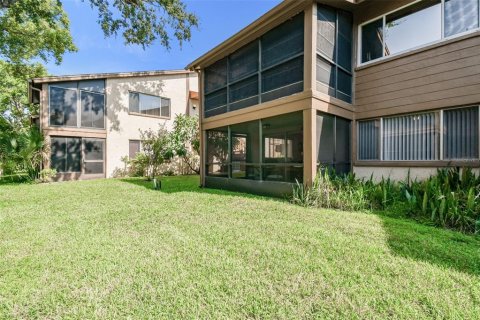 Condo in New Port Richey, Florida, 2 bedrooms  № 1906554 - photo 3