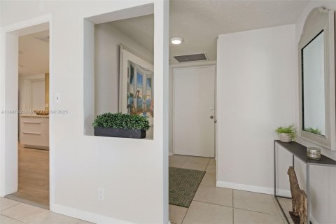 Condominio en venta en Fort Lauderdale, Florida, 2 dormitorios, 157.93 m2 № 1954316 - foto 9