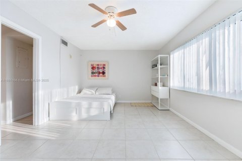 Condominio en venta en Fort Lauderdale, Florida, 2 dormitorios, 157.93 m2 № 1954316 - foto 26