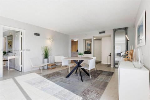 Condominio en venta en Fort Lauderdale, Florida, 2 dormitorios, 157.93 m2 № 1954316 - foto 12