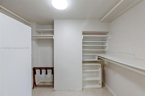 Condominio en venta en Fort Lauderdale, Florida, 2 dormitorios, 157.93 m2 № 1954316 - foto 25