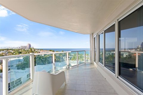 Condominio en Fort Lauderdale, Florida, 2 dormitorios  № 1954316