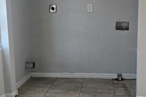 House in Tampa, Florida 3 bedrooms, 92.9 sq.m. № 1747666 - photo 14