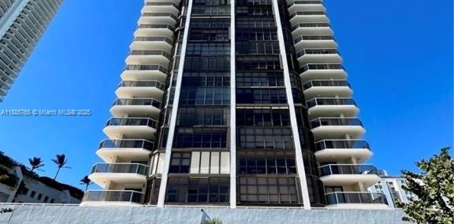 Condominio en Miami Beach, Florida, 1 dormitorio № 1932535