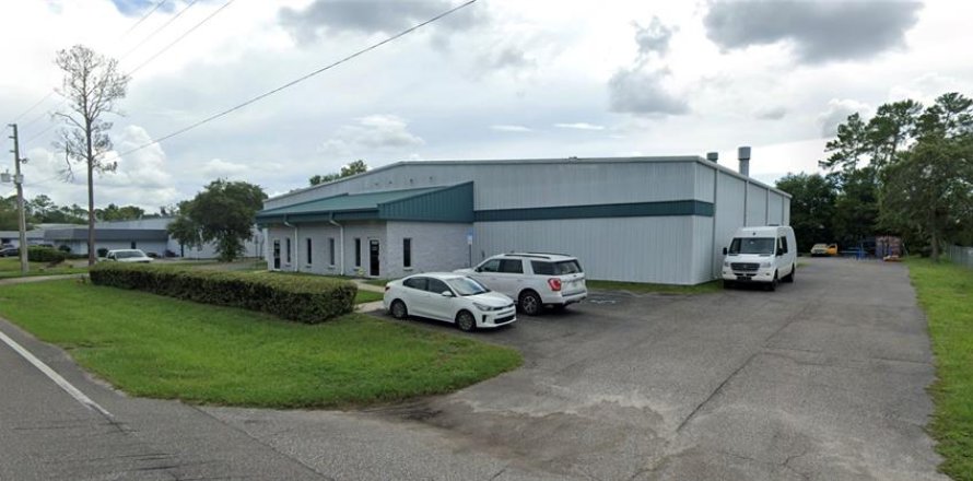 Immobilier commercial à Brooksville, Floride № 2364578