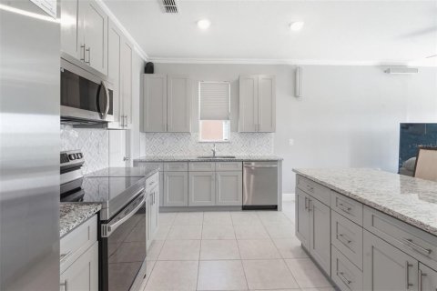 House in Minneola, Florida 3 bedrooms, 161.19 sq.m. № 2110622 - photo 18