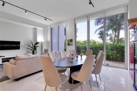 Townhouse in North Miami Beach, Florida 3 bedrooms, 194.44 sq.m. № 1980941 - photo 6