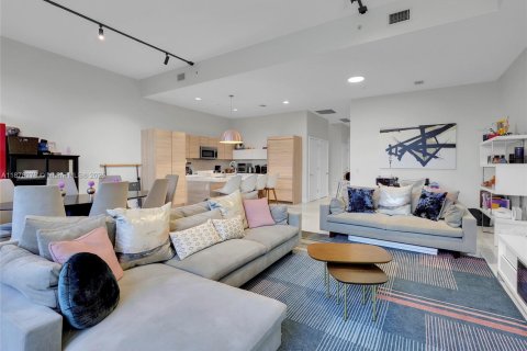 Townhouse in North Miami Beach, Florida 3 bedrooms, 194.44 sq.m. № 1980941 - photo 10