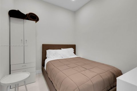 Townhouse in North Miami Beach, Florida 3 bedrooms, 194.44 sq.m. № 1980941 - photo 16