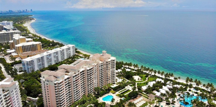 Condo in Key Biscayne, Florida, 3 bedrooms № 1713446
