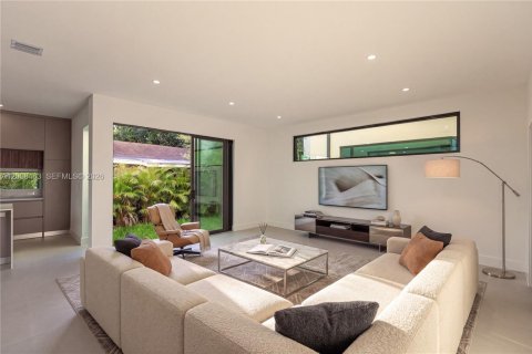 Villa ou maison à vendre à Miami, Floride: 4 chambres № 2074261 - photo 4