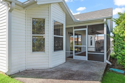 House in The Villages, Florida 3 bedrooms, 160.16 sq.m. № 1904911 - photo 27