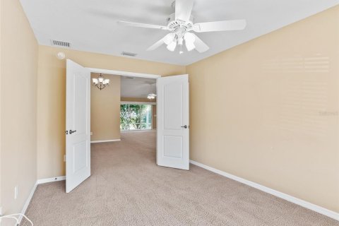 House in The Villages, Florida 3 bedrooms, 160.16 sq.m. № 1904911 - photo 20