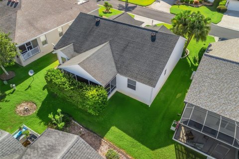 House in The Villages, Florida 3 bedrooms, 160.16 sq.m. № 1904911 - photo 29