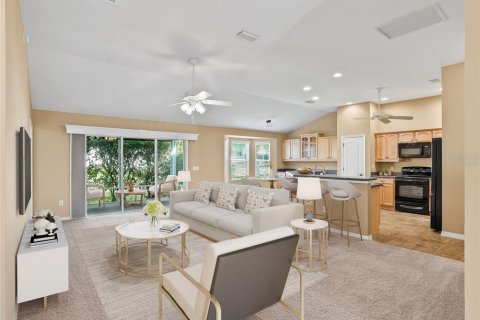 House in The Villages, Florida 3 bedrooms, 160.16 sq.m. № 1904911 - photo 6