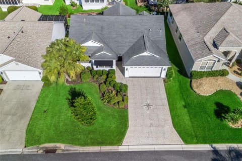 House in The Villages, Florida 3 bedrooms, 160.16 sq.m. № 1904911 - photo 30