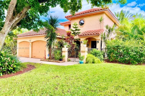 House in Deerfield Beach, Florida 3 bedrooms, 177.63 sq.m. № 1952867 - photo 3