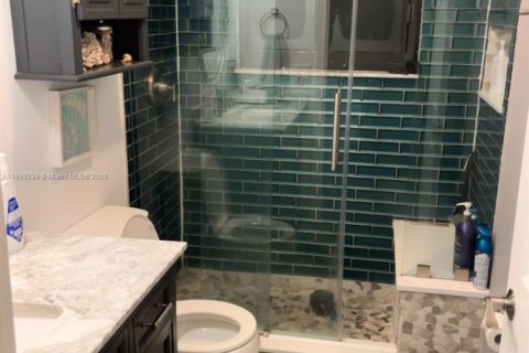 House in Deerfield Beach, Florida 3 bedrooms, 177.63 sq.m. № 1952867 - photo 24