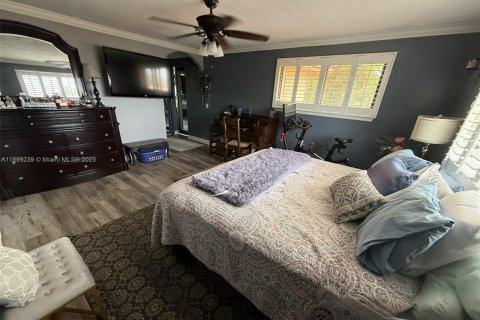 House in Deerfield Beach, Florida 3 bedrooms, 177.63 sq.m. № 1952867 - photo 17