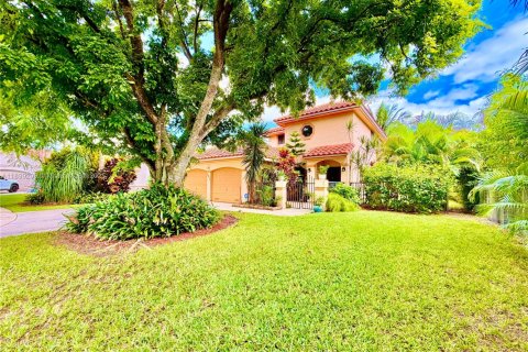 House in Deerfield Beach, Florida 3 bedrooms, 177.63 sq.m. № 1952867 - photo 1