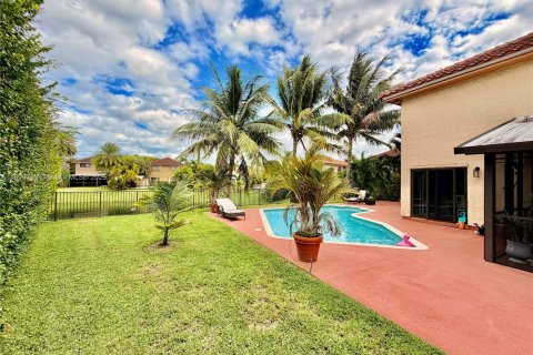 House in Deerfield Beach, Florida 3 bedrooms, 177.63 sq.m. № 1952867 - photo 26