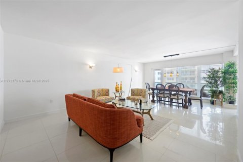 Condo in Fort Lauderdale, Florida, 1 bedroom  № 1692958 - photo 2