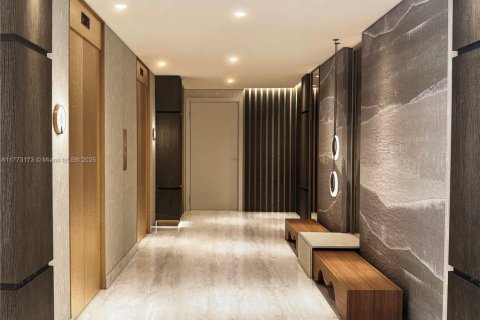 Condominio en venta en Fort Lauderdale, Florida, 1 dormitorio, 117.52 m2 № 1692958 - foto 27