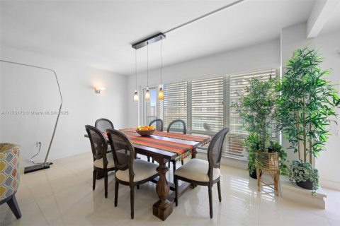 Condo in Fort Lauderdale, Florida, 1 bedroom  № 1692958 - photo 5