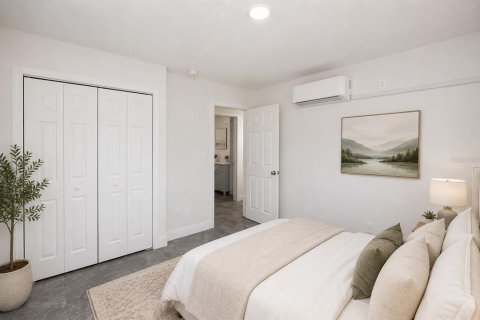 Immobilier commercial à vendre à Kissimmee, Floride: 4 chambres, 139.35 m2 № 2206695 - photo 6