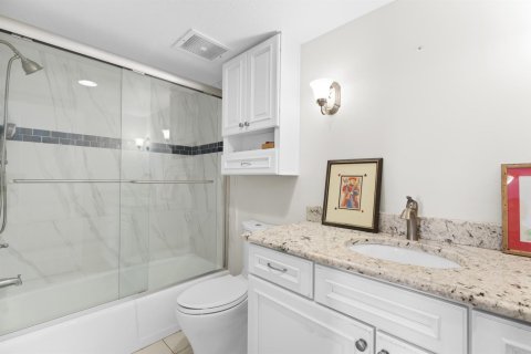 Condo in North Palm Beach, Florida, 2 bedrooms  № 2244619 - photo 26