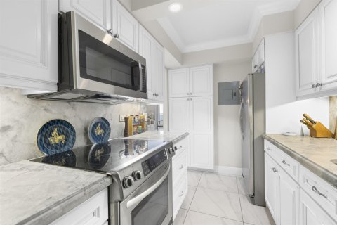 Condo in North Palm Beach, Florida, 2 bedrooms  № 2244619 - photo 21