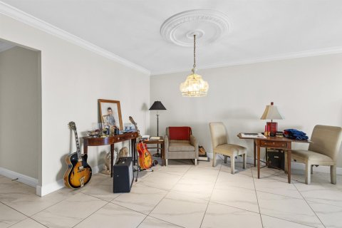 Condo in North Palm Beach, Florida, 2 bedrooms  № 2244619 - photo 30