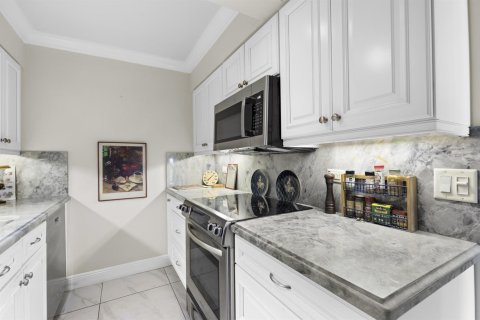 Condo in North Palm Beach, Florida, 2 bedrooms  № 2244619 - photo 19